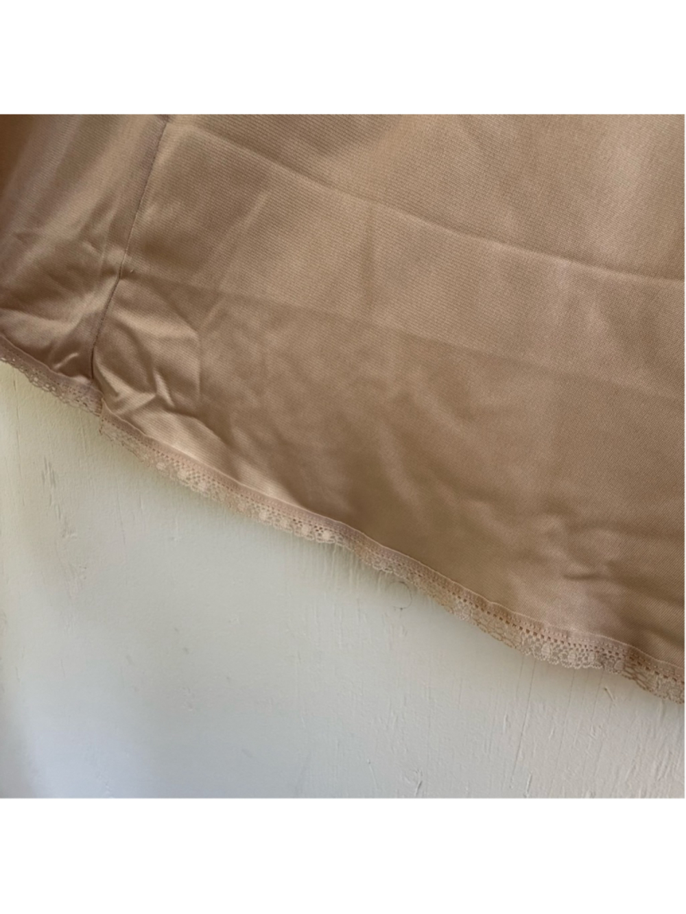 Vintage Vanity Fair Beige Antron III Nylon Half Slip - Small - Picture 5 of 7